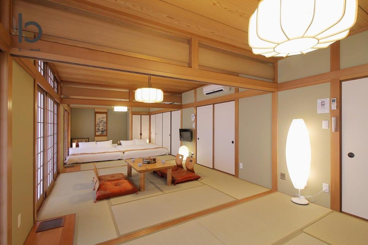 Hanagin - 3 Bedroom Japanese Apartment For 11 People 201 Хіросіма Екстер'єр фото